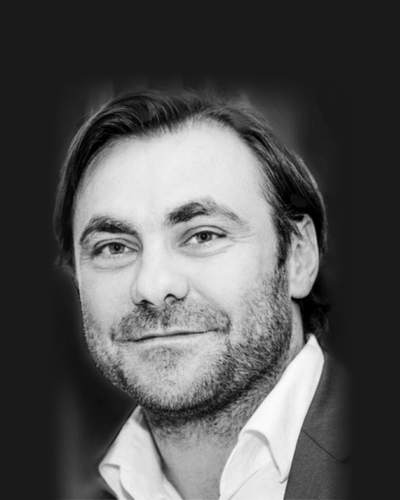 Porträt Viktor Salicunaj