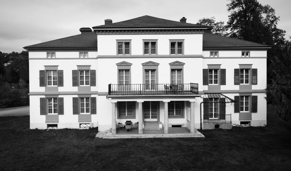 Villa Weber, Gartenfassade mit Säulenportikus und Balkon